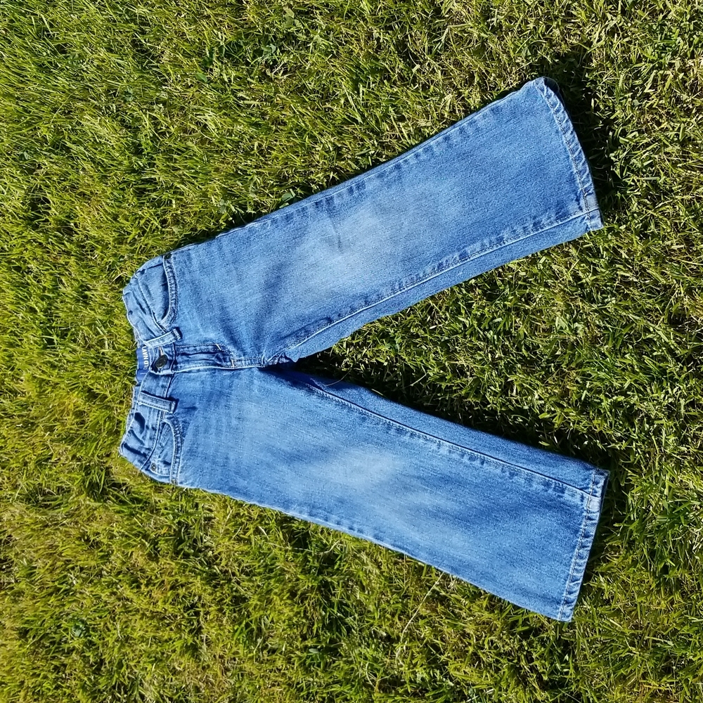 👖OLD NAVY BOOT CUT TODDLER JEANS